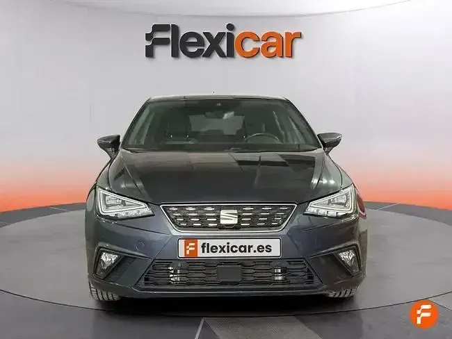 Usado Seat Ibiza 115 CV (84 kW) 2024 Gris Utilitario