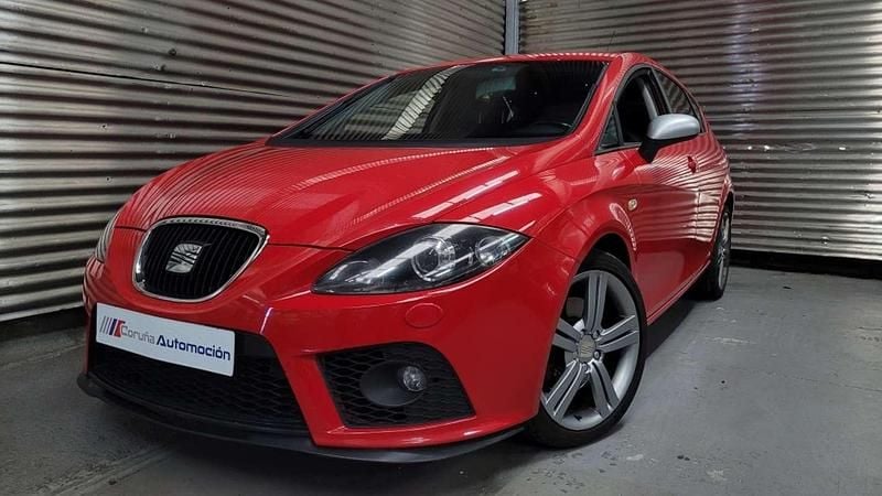 Rojo Usado 2008 Seat Leon FR Utilitario | 8000 € (Precio justo) - Imagen 1/4