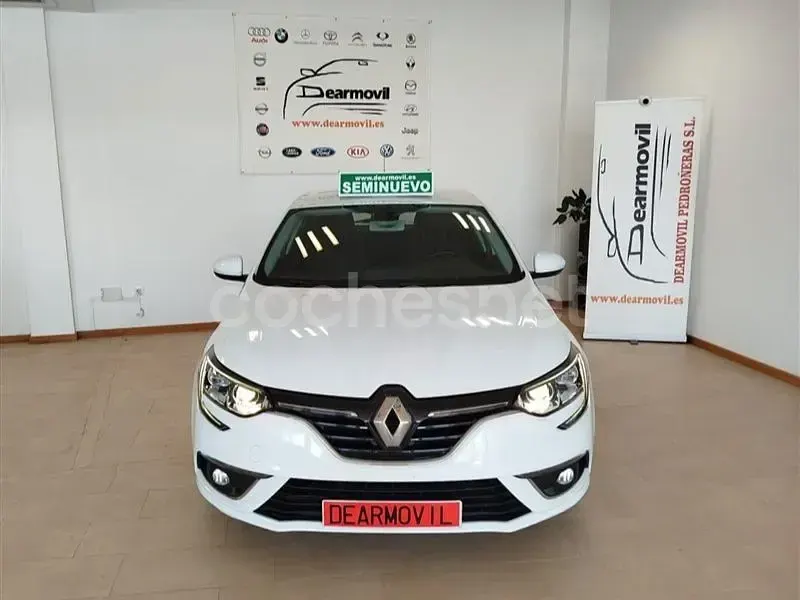 Usado Renault Mégane Business 90 CV (66 kW) 2017 Blanco Berlina