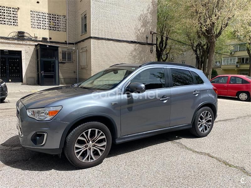 Usado Mitsubishi ASX Motion 117 CV (86 kW) 2016 Gris / plata SUV