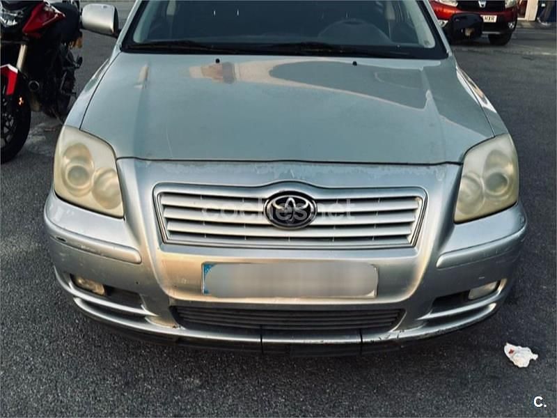 Usado Toyota Avensis Sol 116 CV (85 kW) 2005 Gris / plata Familiar