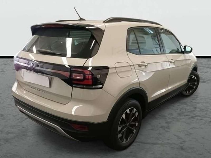 Usado VW T-Cross Advance 95 CV (69 kW) 2021 Gris / plata SUV