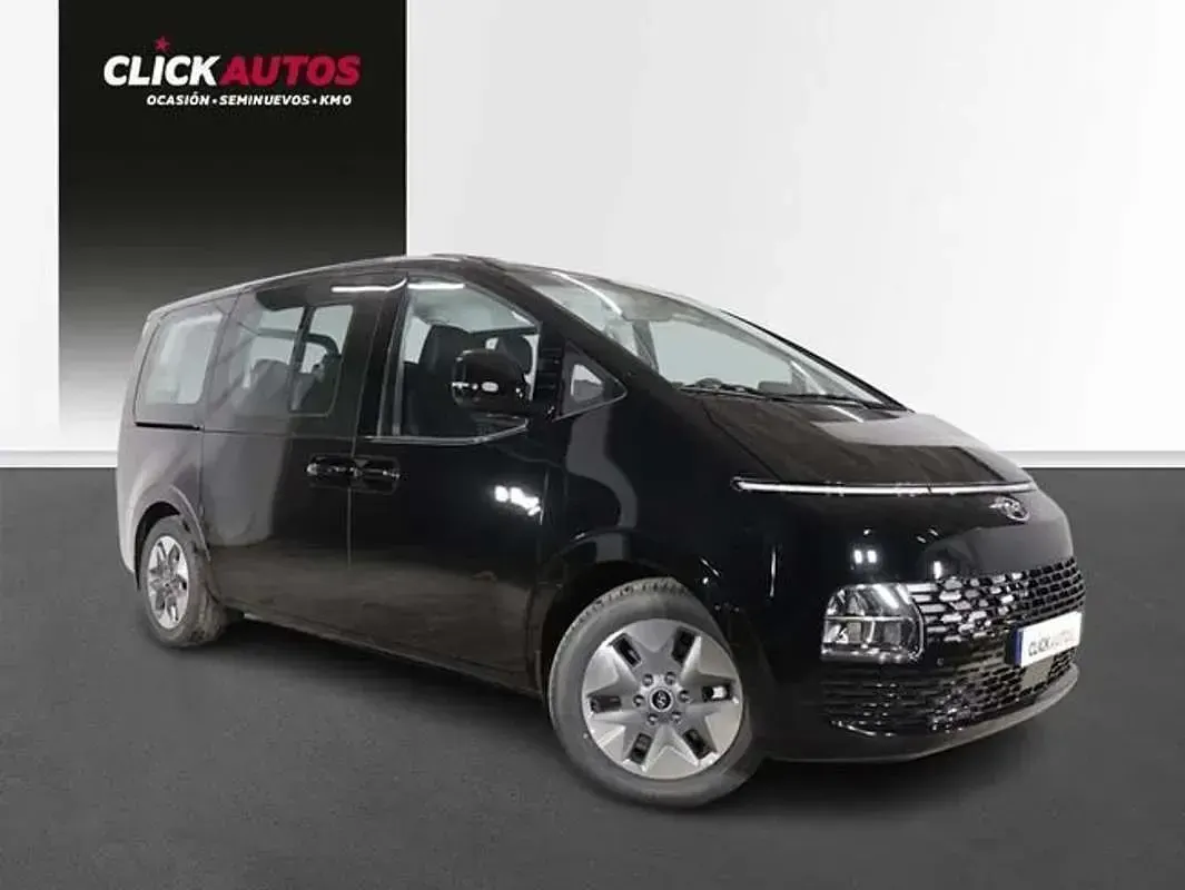 Usado Hyundai Staria 177 CV (130 kW) 2023 Negro Monovolumen
