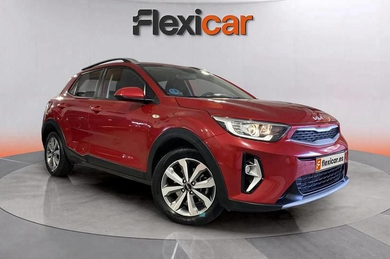 Granate Usado 2023 Kia Stonic SUV | 13.990 € (Buen precio) - Imagen 1/4