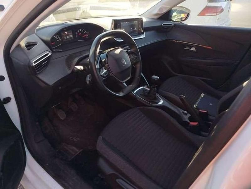Usado Peugeot 208 Active 102 CV (75 kW) 2020 Blanco Utilitario