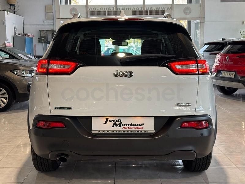 Usado Jeep Cherokee Longitude 140 CV (102 kW) 2015 Blanco SUV