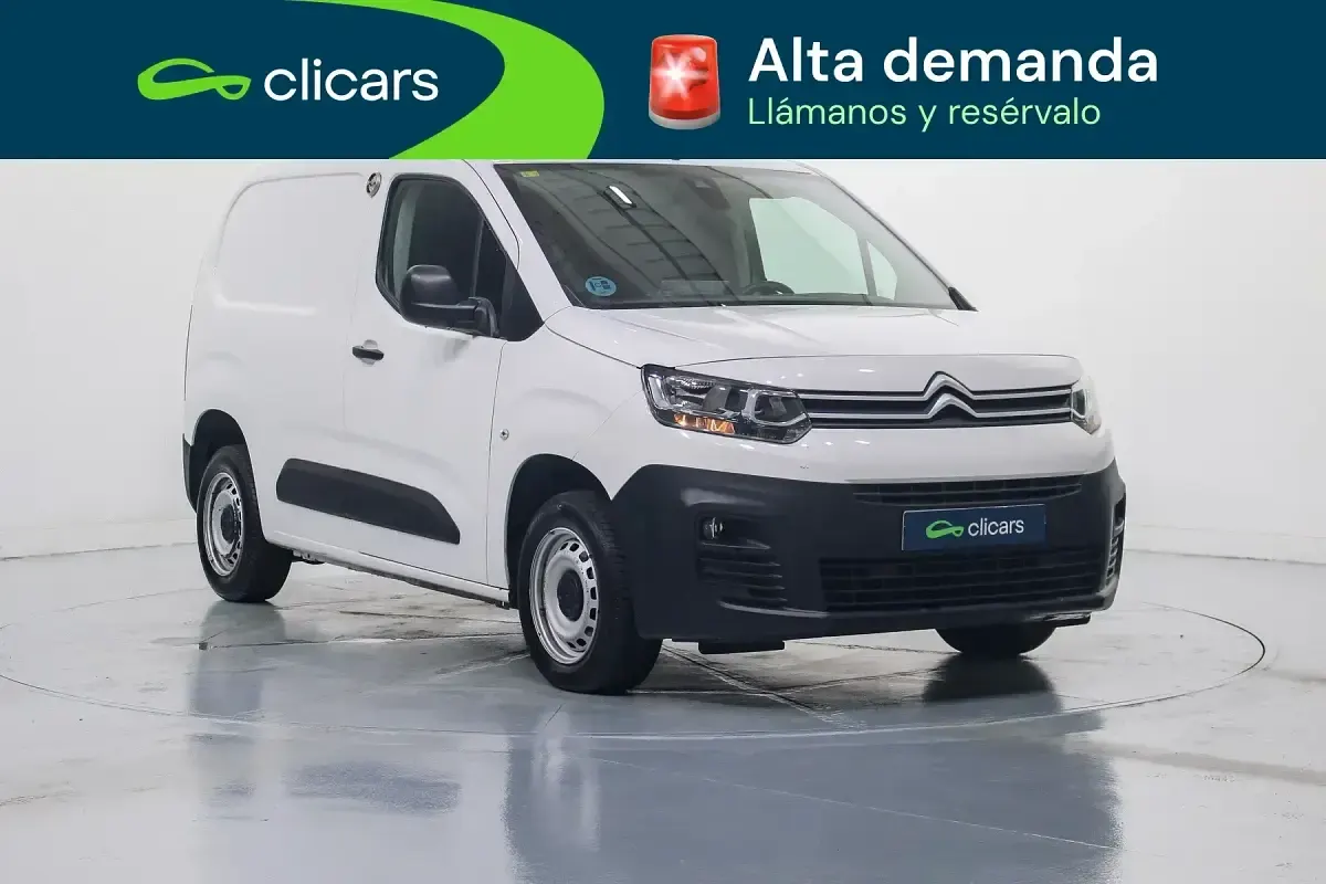 Usado Citroën Berlingo 100 CV (73 kW) 2022 Blanco Monovolumen