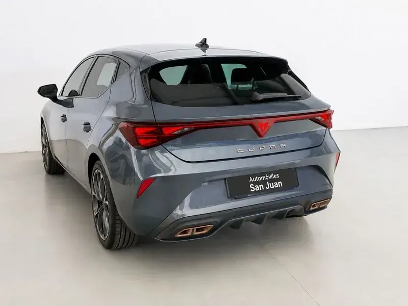 Usado Cupra Leon 204 CV (150 kW) 2025 Azul Berlina
