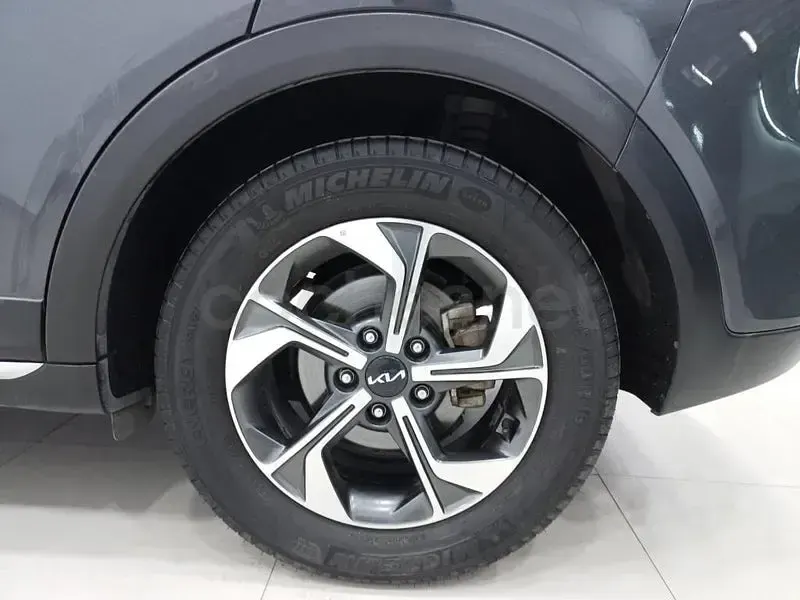 Usado Kia XCeed 120 CV (88 kW) 2022 Negro SUV