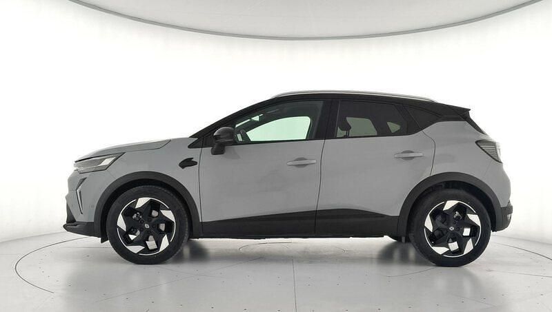 Usado Renault Captur Techno 100 CV (73 kW) 2025 Gris SUV