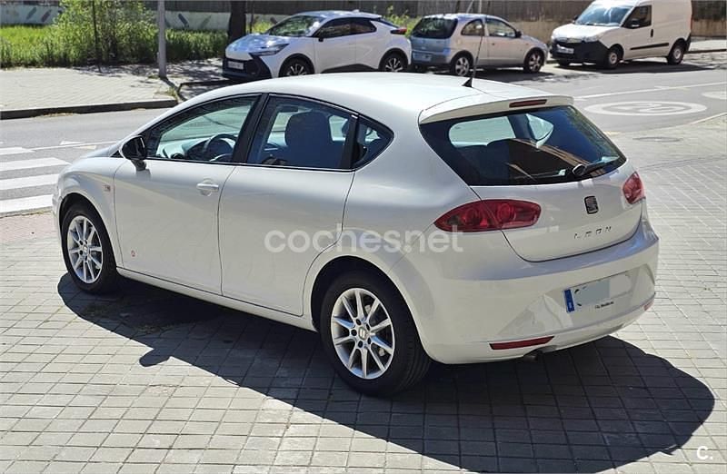 Usado Seat Leon Copa 105 CV (77 kW) 2012 Blanco Berlina