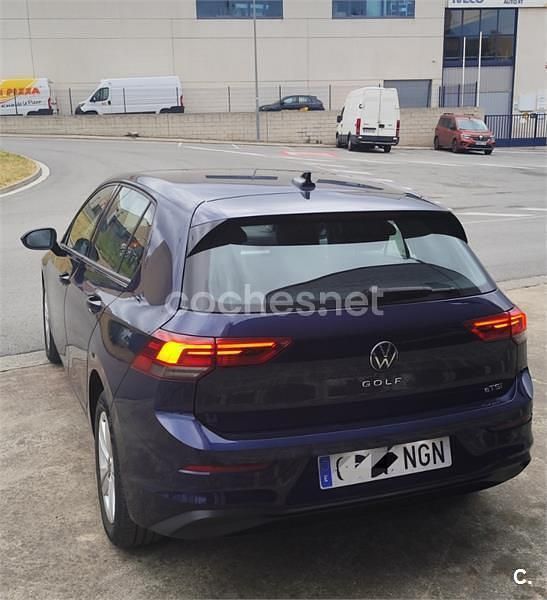 Brugt VW Golf VIII Life 110 HK (80 kW) 2022 Blå Sedan