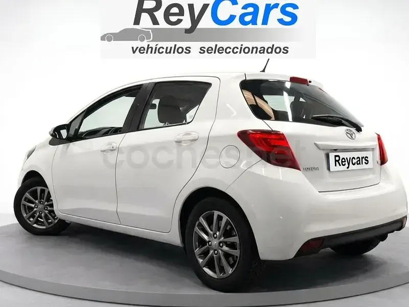 Usado Toyota Yaris Active 90 CV (66 kW) 2014 Blanco Utilitario