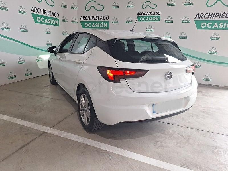 Usado Opel Astra Edition 130 CV (95 kW) 2021 Blanco Berlina