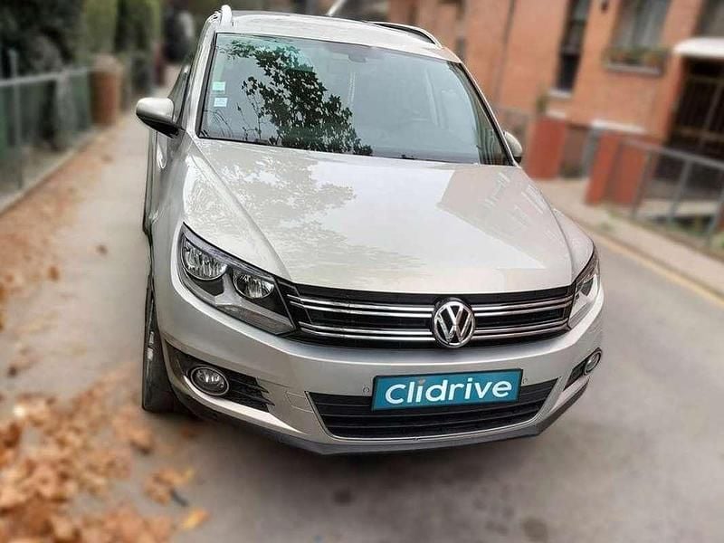 Usado VW Tiguan Sportline 140 CV (102 kW) 2012 Gris SUV