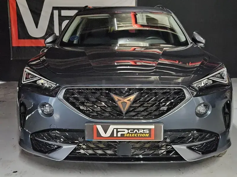 Usado Cupra Formentor 204 CV (150 kW) 2023 Gris / plata SUV