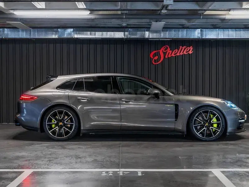 Usado Porsche Panamera 4 462 CV (339 kW) 2018 Gris / plata Utilitario