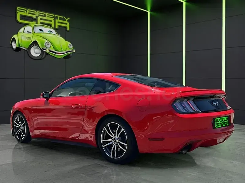 Usado Ford Mustang Fastback 314 CV (230 kW) 2016 Rojo Descapotable