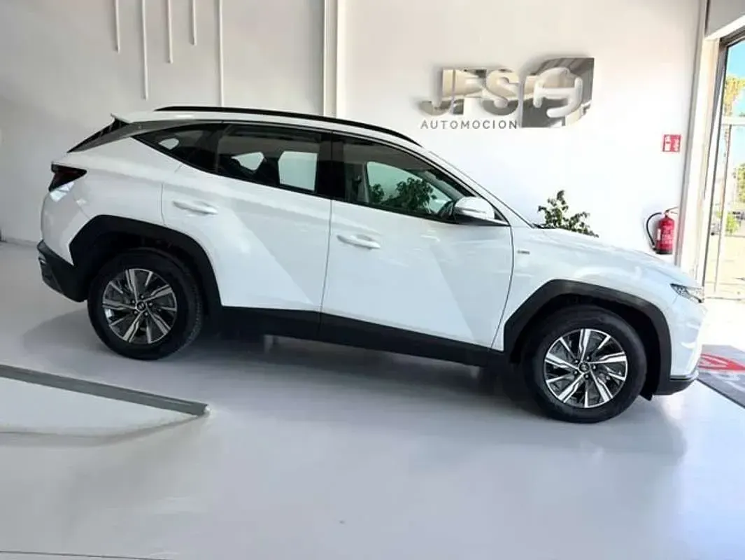 Usado Hyundai Tucson 136 CV (100 kW) 2022 Blanco SUV