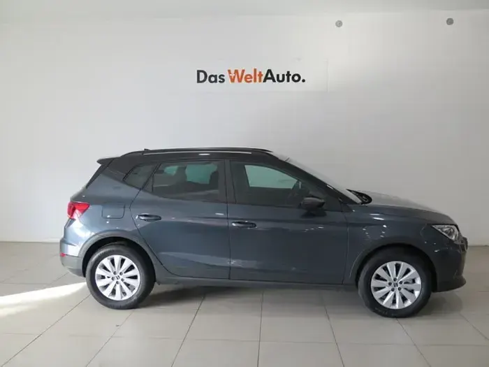 Usado Seat Arona Style 115 CV (84 kW) 2025 Gris SUV