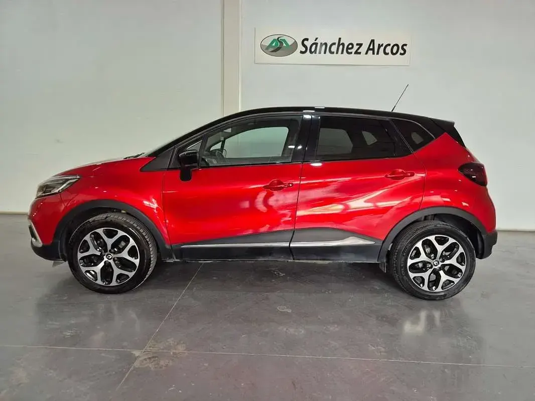 Usado Renault Captur Zen 120 CV (88 kW) 2017 Burdeos SUV