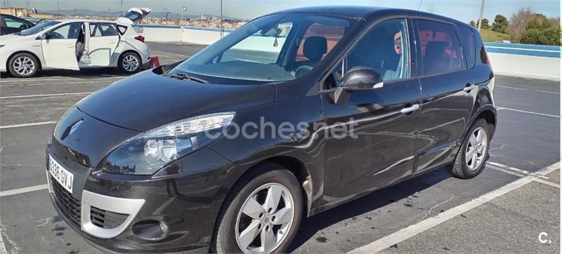 Negro Usado 2010 Renault Scénic III Dynamique Monovolumen | 6500 € (Caro) - Imagen 1/4