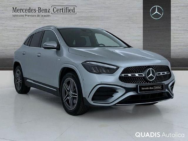 Usado Mercedes GLA250 AMG line 218 CV (160 kW) 2026 Plata hightech SUV