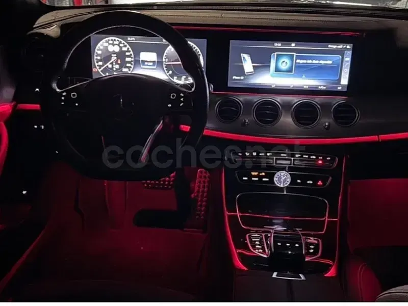 Usado Mercedes E220 194 CV (142 kW) 2017 Gris / plata Familiar