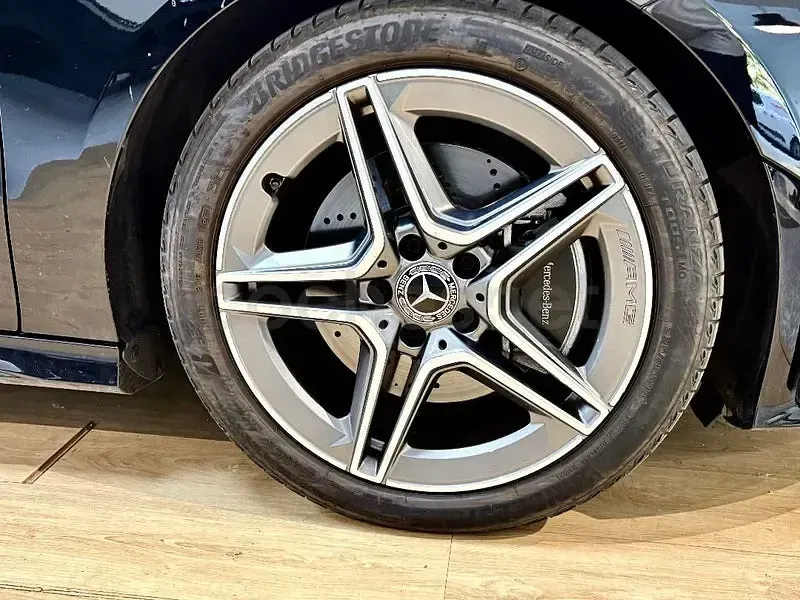 Usado Mercedes CLA200 150 CV (110 kW) 2023 Negro Coupe