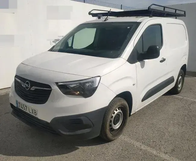Usado Opel Combo 100 CV (73 kW) 2022 Blanco Monovolumen