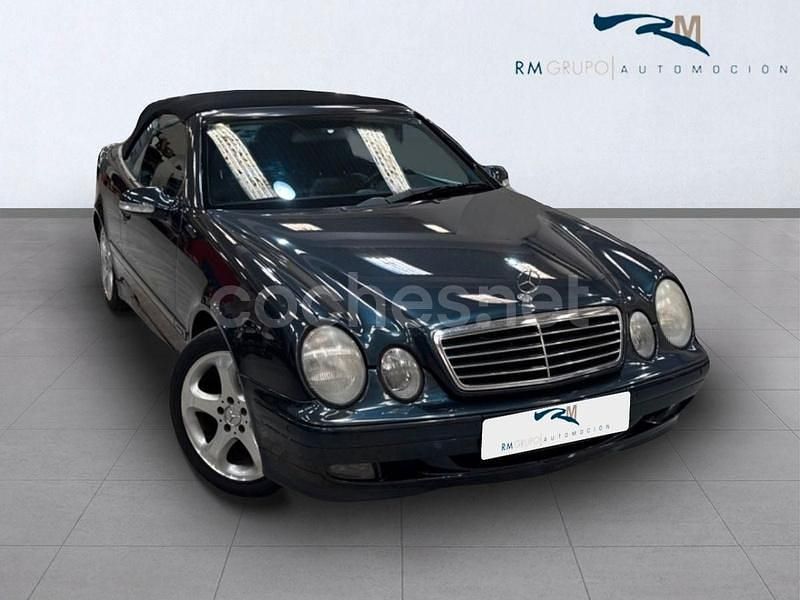 Negro Usado 2003 Mercedes CLK230 Avantgarde Descapotable | 11.500 € - Imagen 1/4