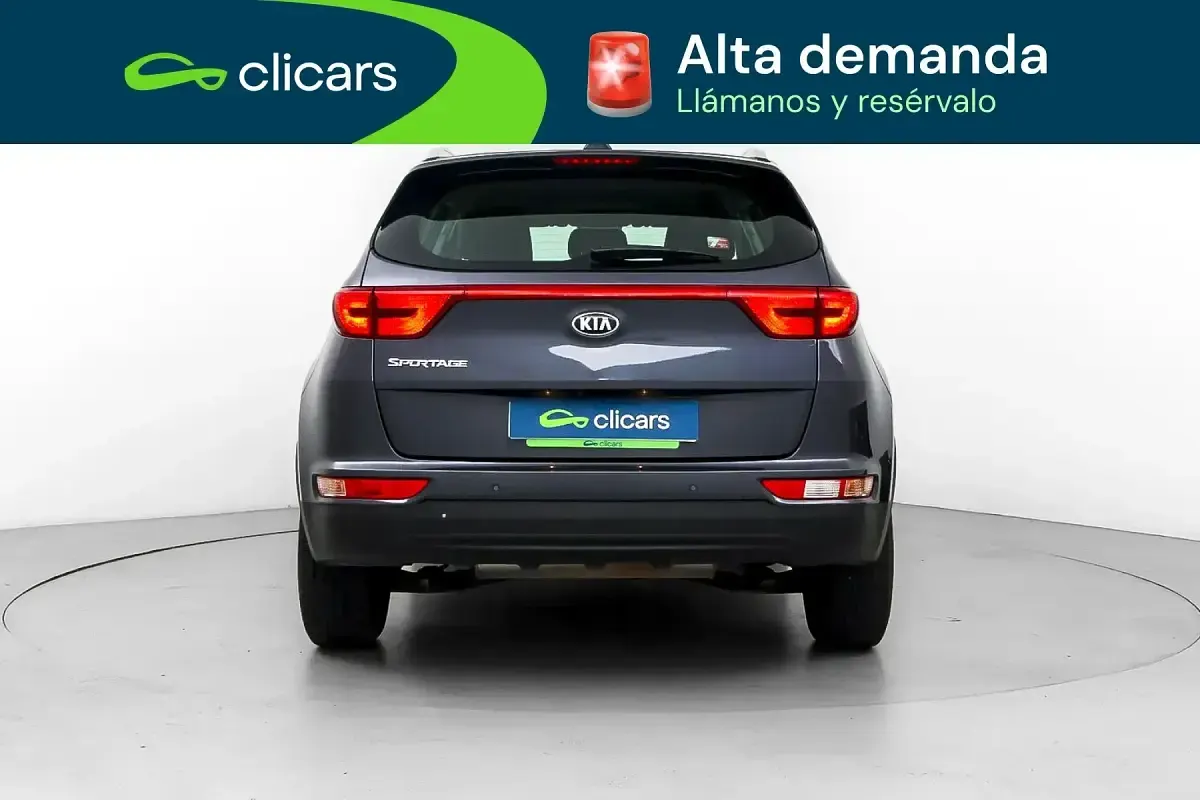 Usado Kia Sportage 132 CV (97 kW) 2018 Gris / plata SUV