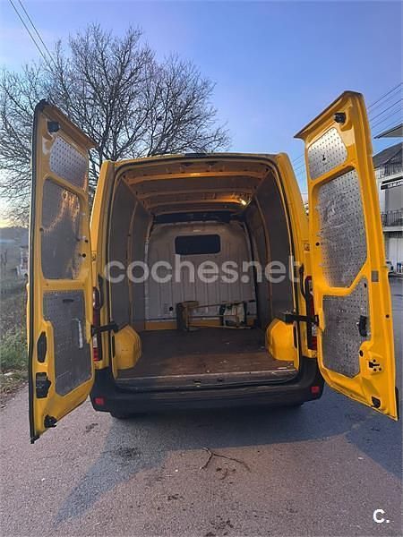 Usado Renault Master 100 CV (73 kW) 2012 Amarillo Recogida