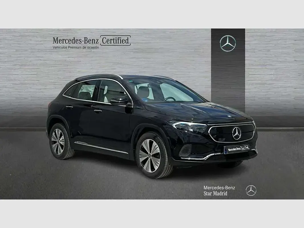Käytetty Mercedes EQA250 139 kW (190 HP) 2022 Musta Katumaasturi