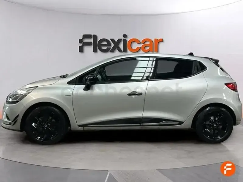Usado Renault Clio IV LIMITED 90 CV (66 kW) 2018 Gris / plata Berlina