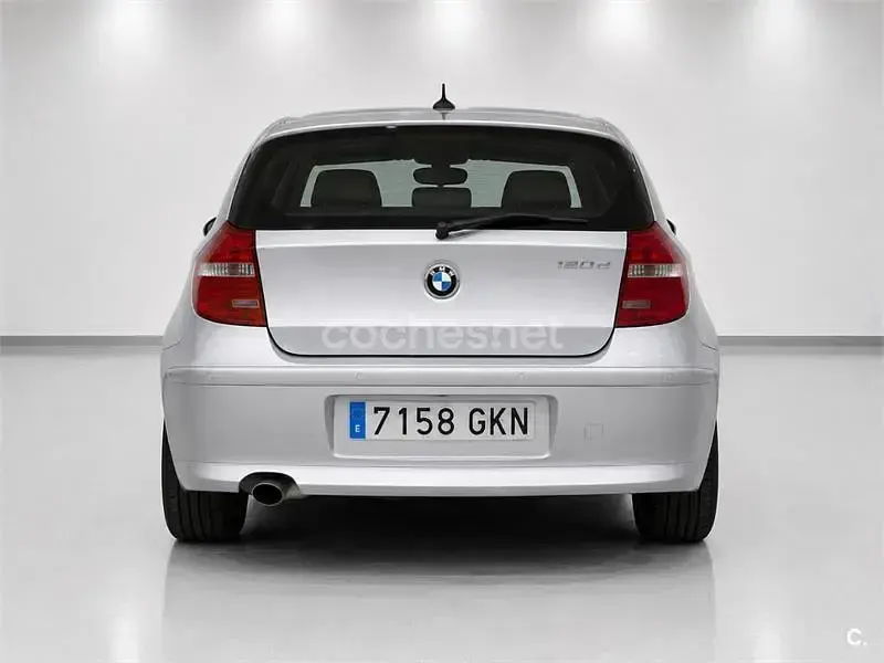 Usado BMW 120 Comfort Edition 177 CV (130 kW) 2009 Gris / plata Utilitario