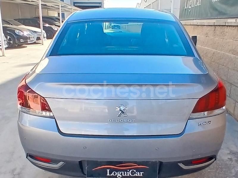 Usado Peugeot 508 Active 150 CV (110 kW) 2018 Gris / plata Berlina
