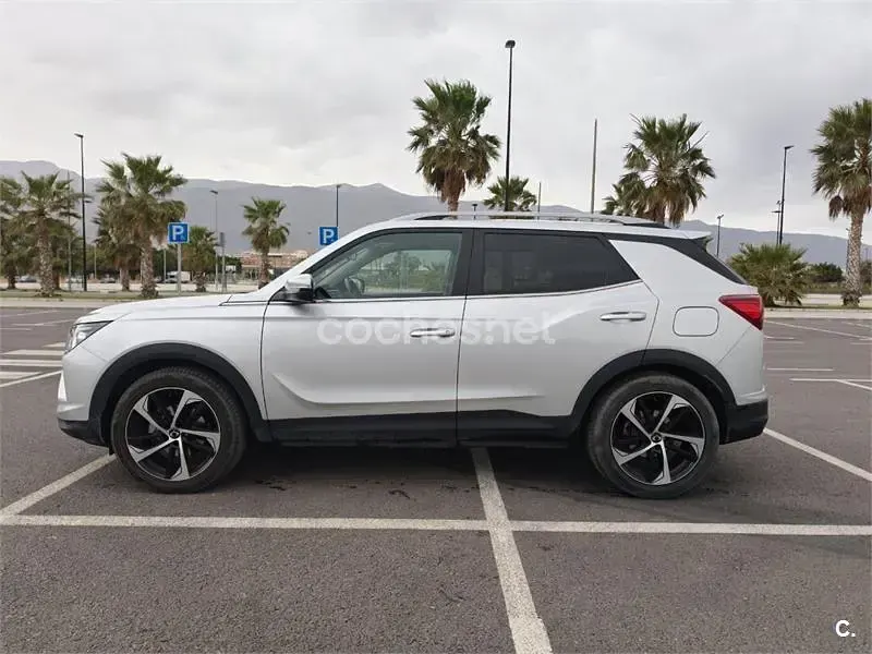 Usado SsangYong Korando 136 CV (100 kW) 2020 Blanco SUV