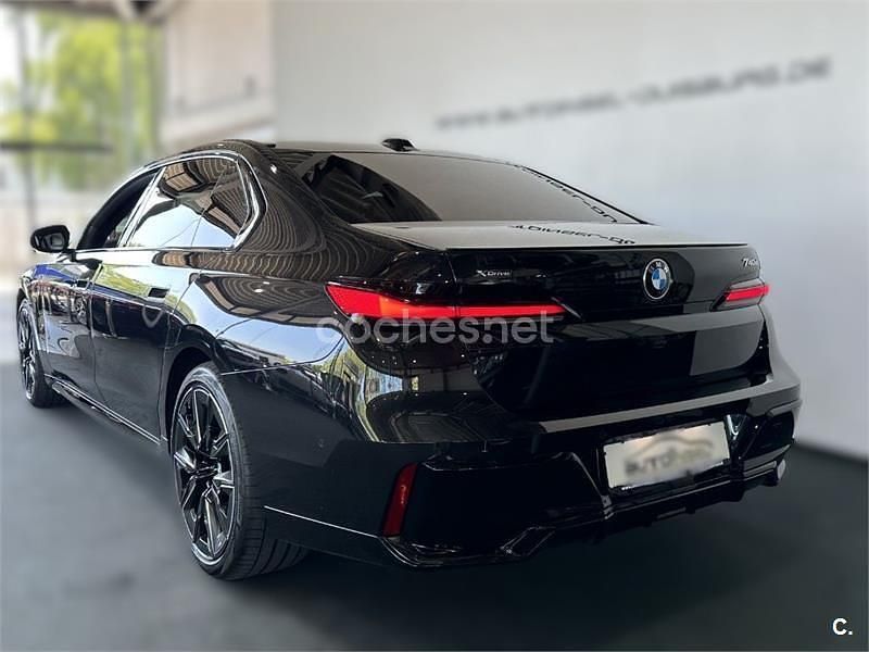 Usado BMW 740 340 CV (250 kW) 2023 Negro Berlina