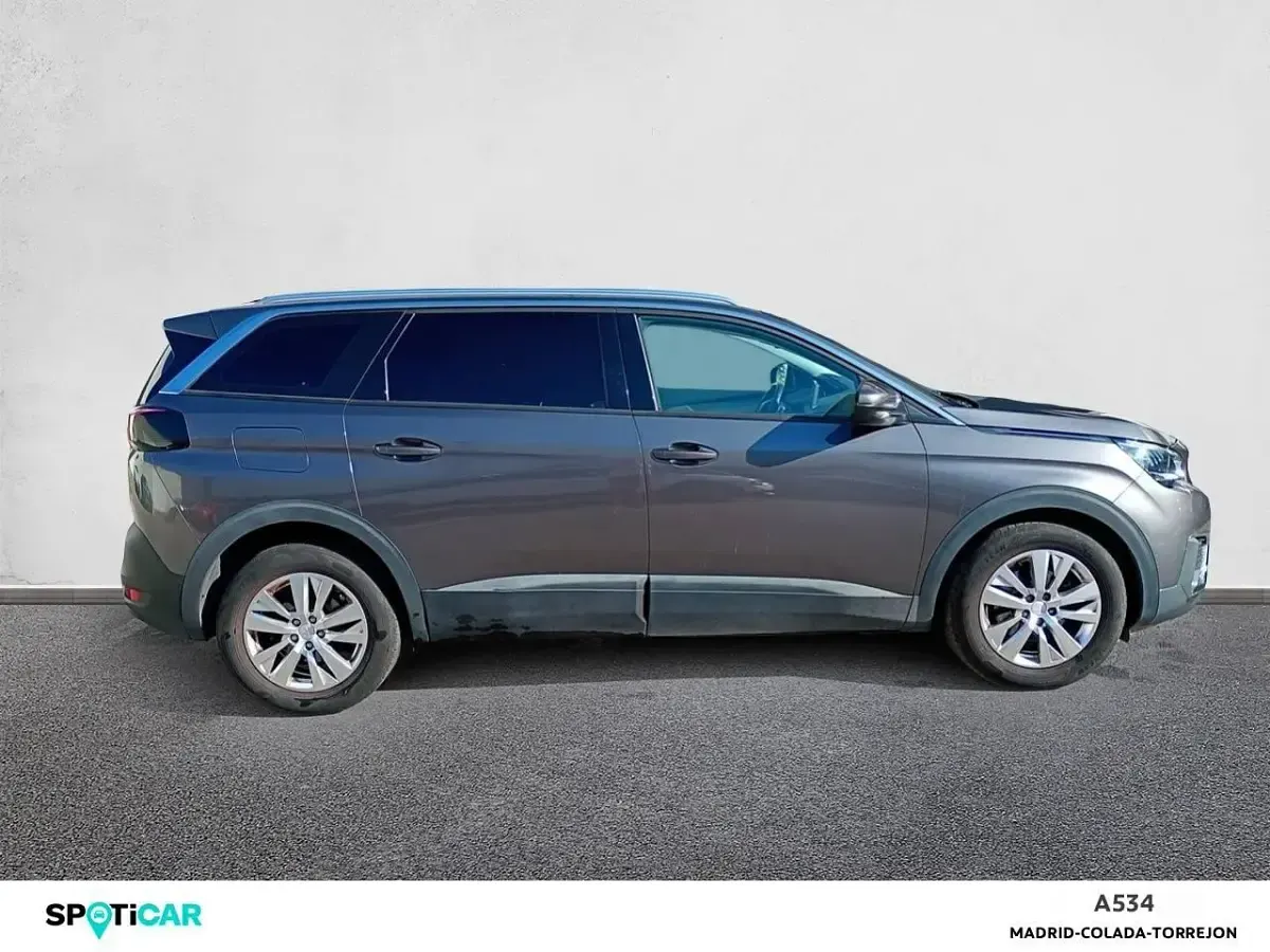 Usado Peugeot 5008 Active 130 CV (95 kW) 2017 Gris SUV