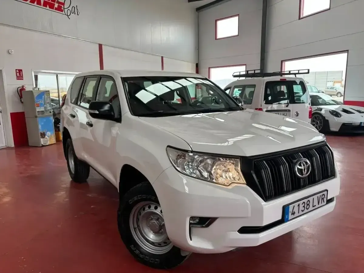 Usado Toyota Land Cruiser 204 CV (150 kW) 2022 Blanco