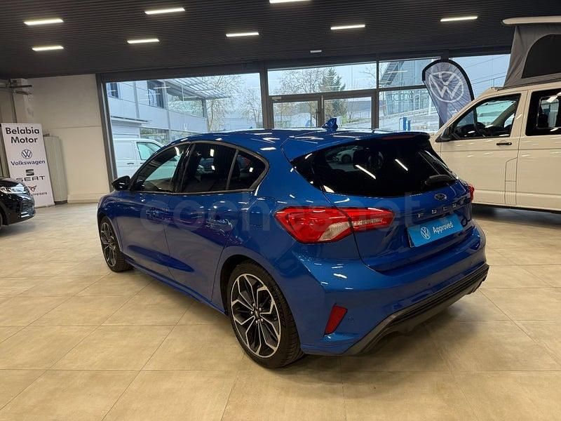 Używany Ford Focus ST-Line 125 KM (91 kW) 2020 Niebieski Sedan/Limuzyna