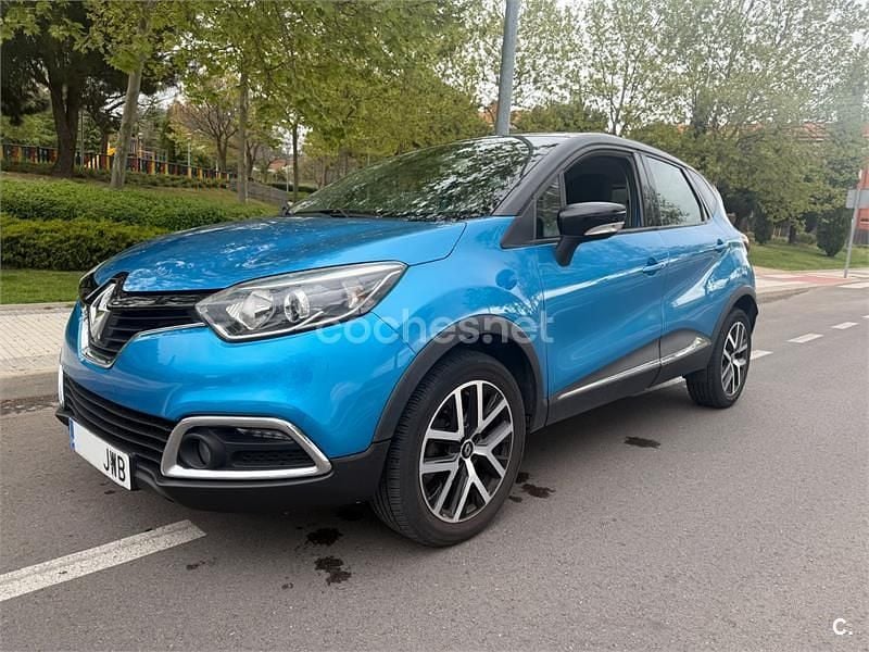 Usado Renault Captur Zen 110 CV (80 kW) 2017 Azul SUV
