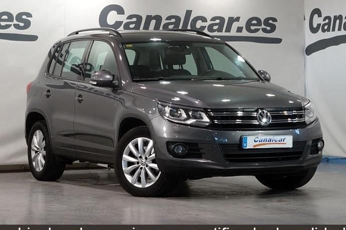 Usado VW Tiguan 140 CV (102 kW) 2012 Gris SUV