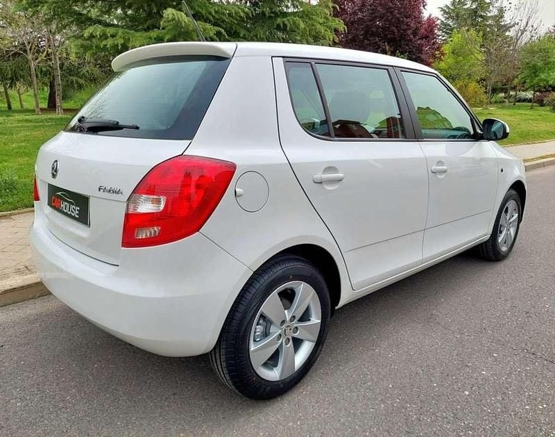 Usado Skoda Fabia Ambition 86 CV (63 kW) 2015 Blanco Utilitario