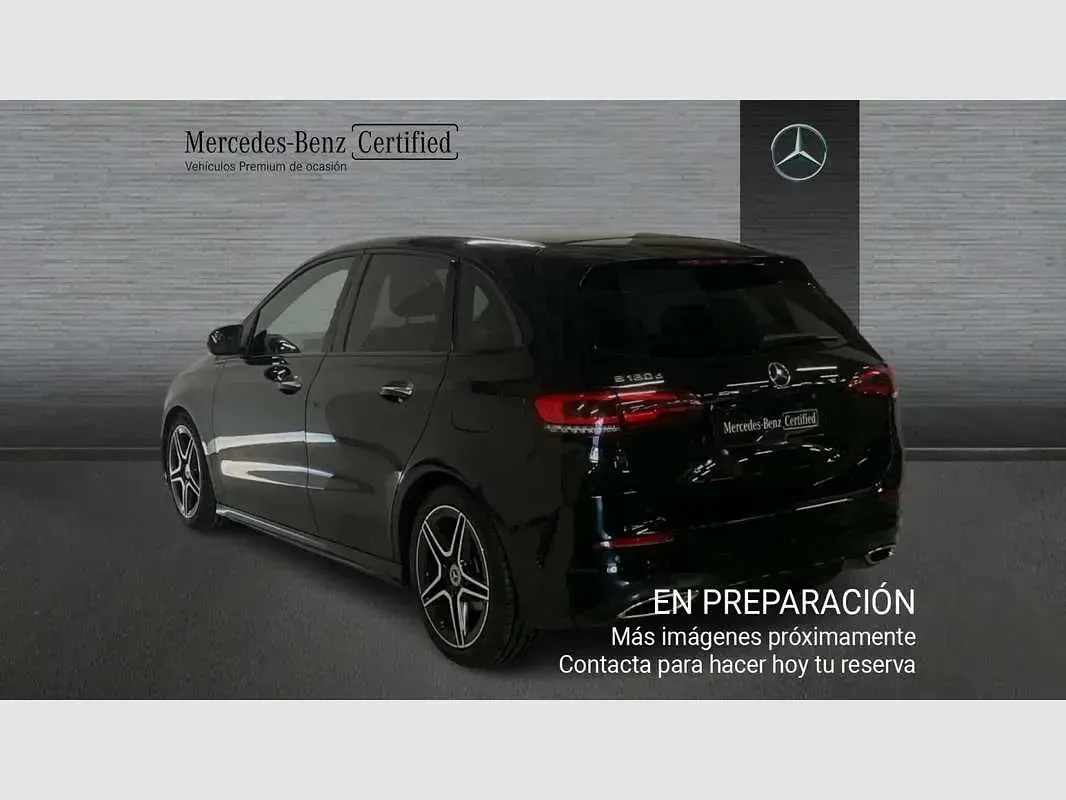 Usado Mercedes B180 116 CV (85 kW) 2023 Negro Utilitario
