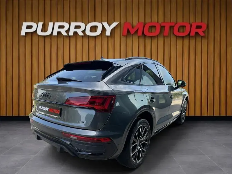 Usado Audi Q5 Sportback S-Line 204 CV (150 kW) 2024 Gris / plata SUV