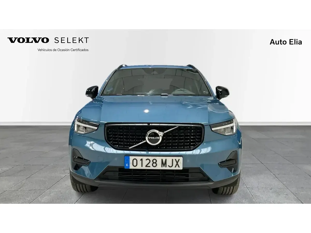 Usado Volvo XC40 Plus 211 CV (155 kW) 2023 Azul SUV