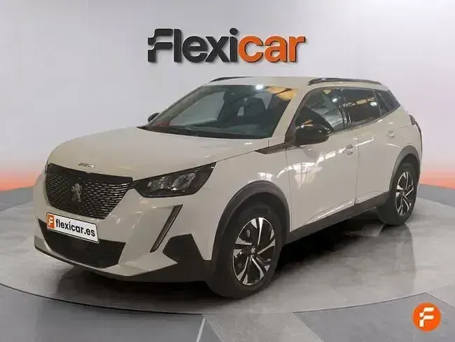 Usado Peugeot 2008 Allure 110 CV (80 kW) 2022 Blanco SUV