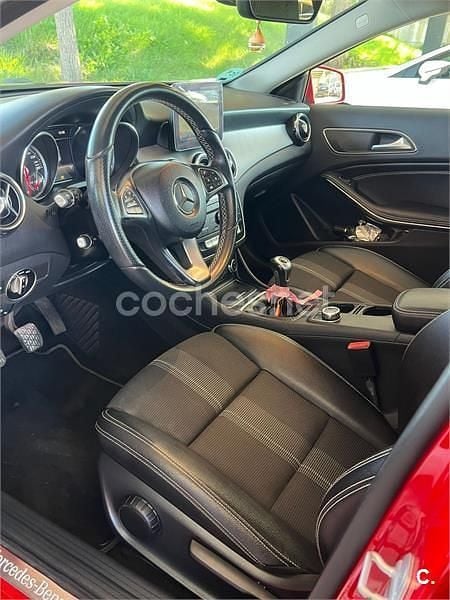 Używany Mercedes GLA200 136 KM (100 kW) 2017 Czerwony SUV